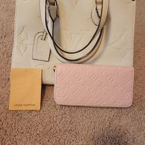 New non authentic Louis Vuitton bag and wallet